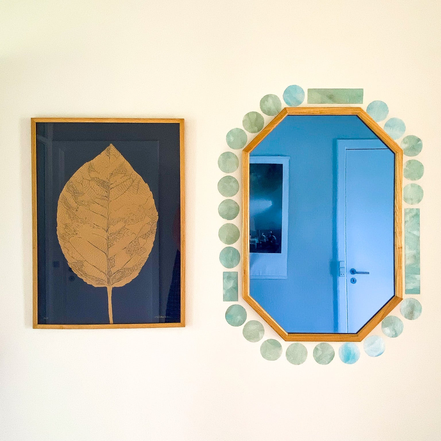 vægdekoration til gang