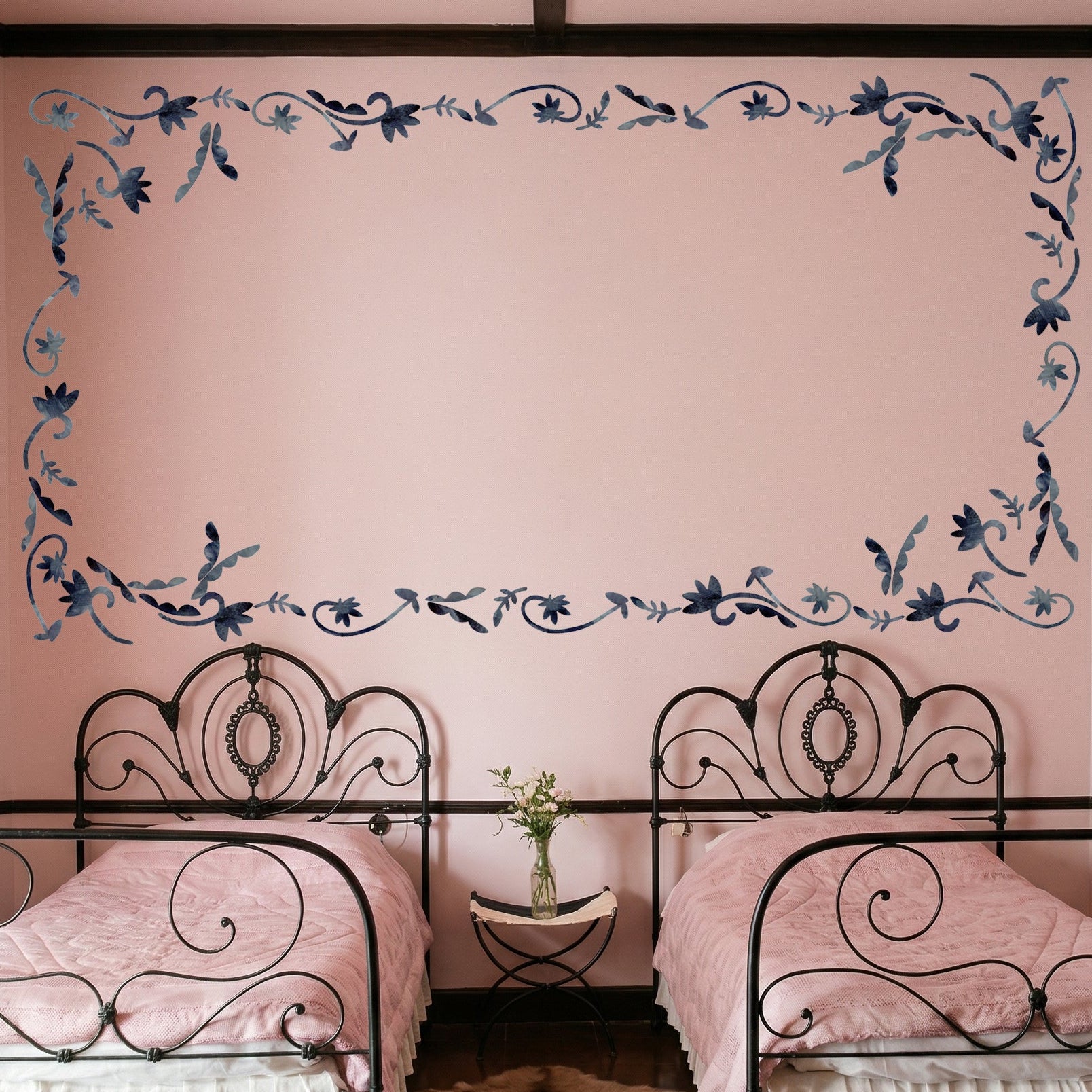 SWIRL wallpaper border