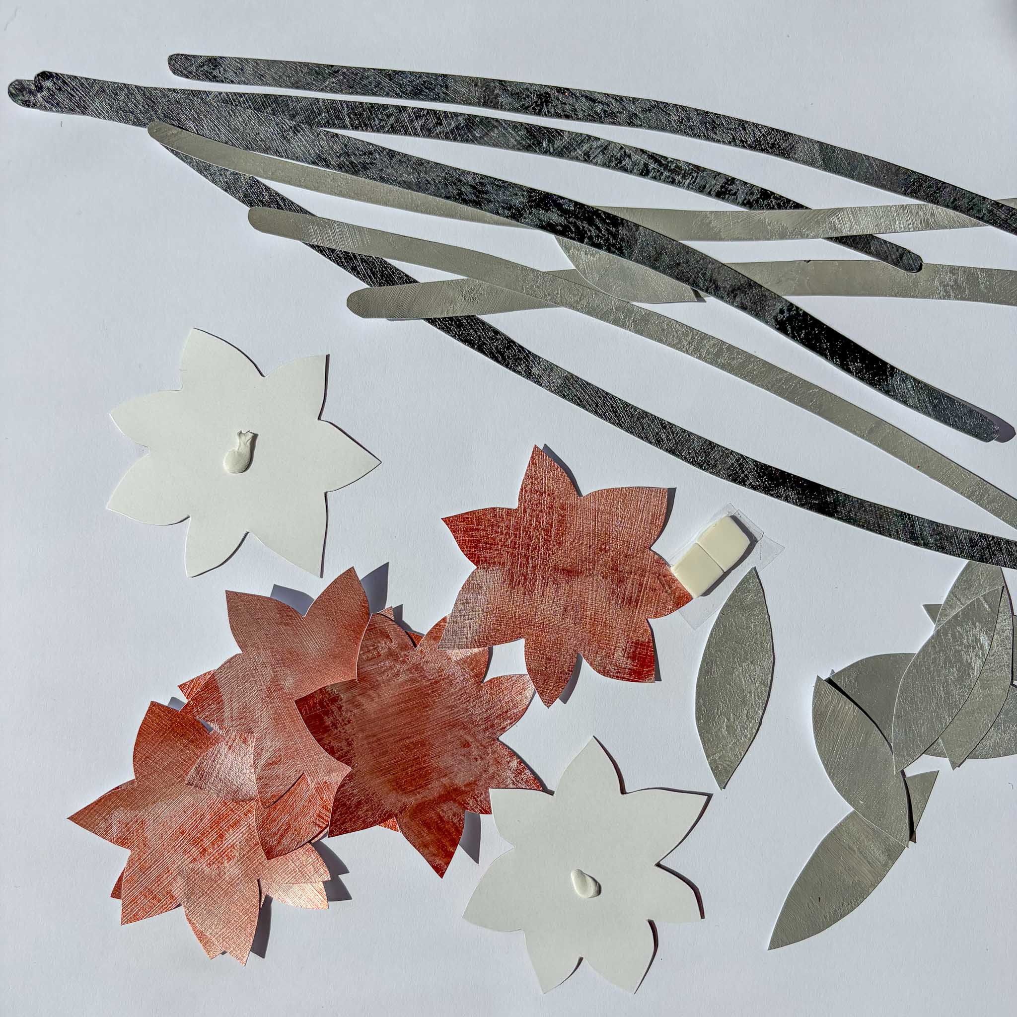 LONG-STEMMED FLOWERS wall decor