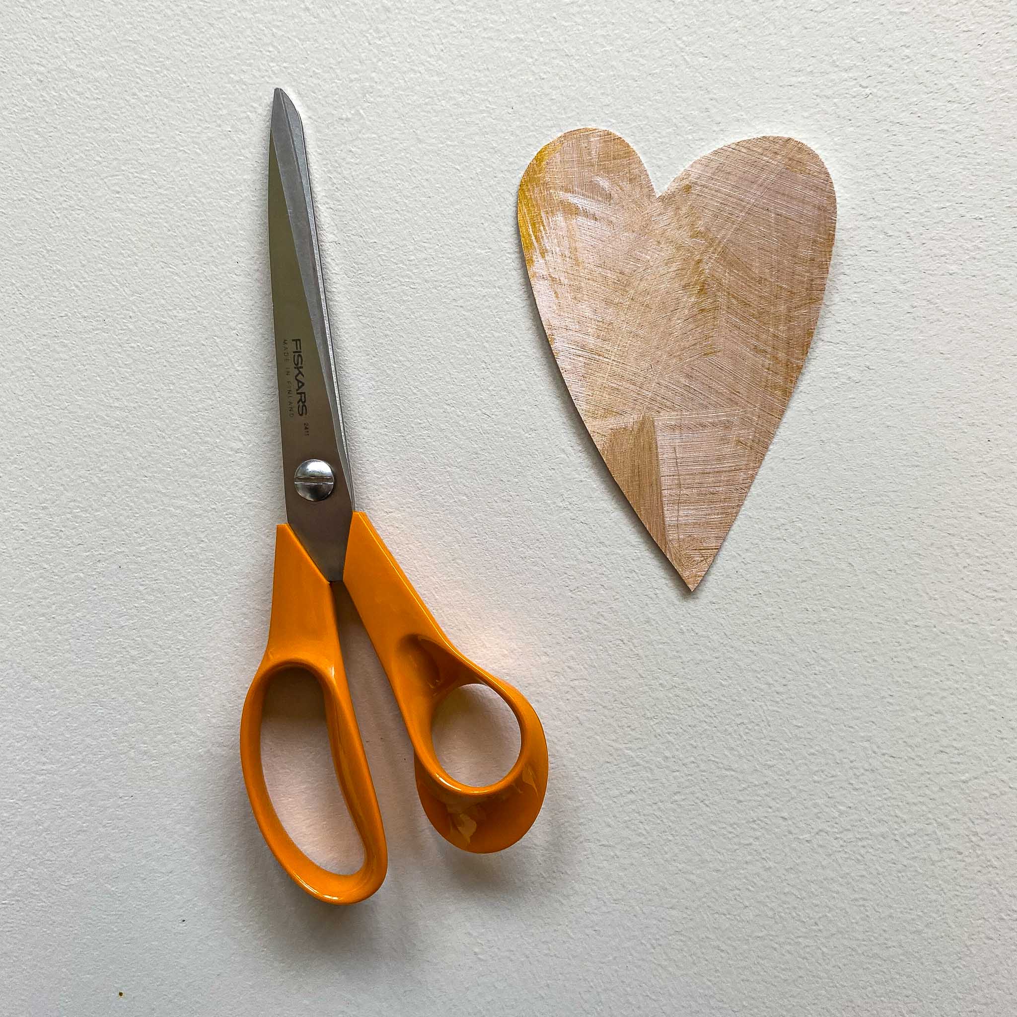 guld hjerte wall sticker fra Tonka Papers