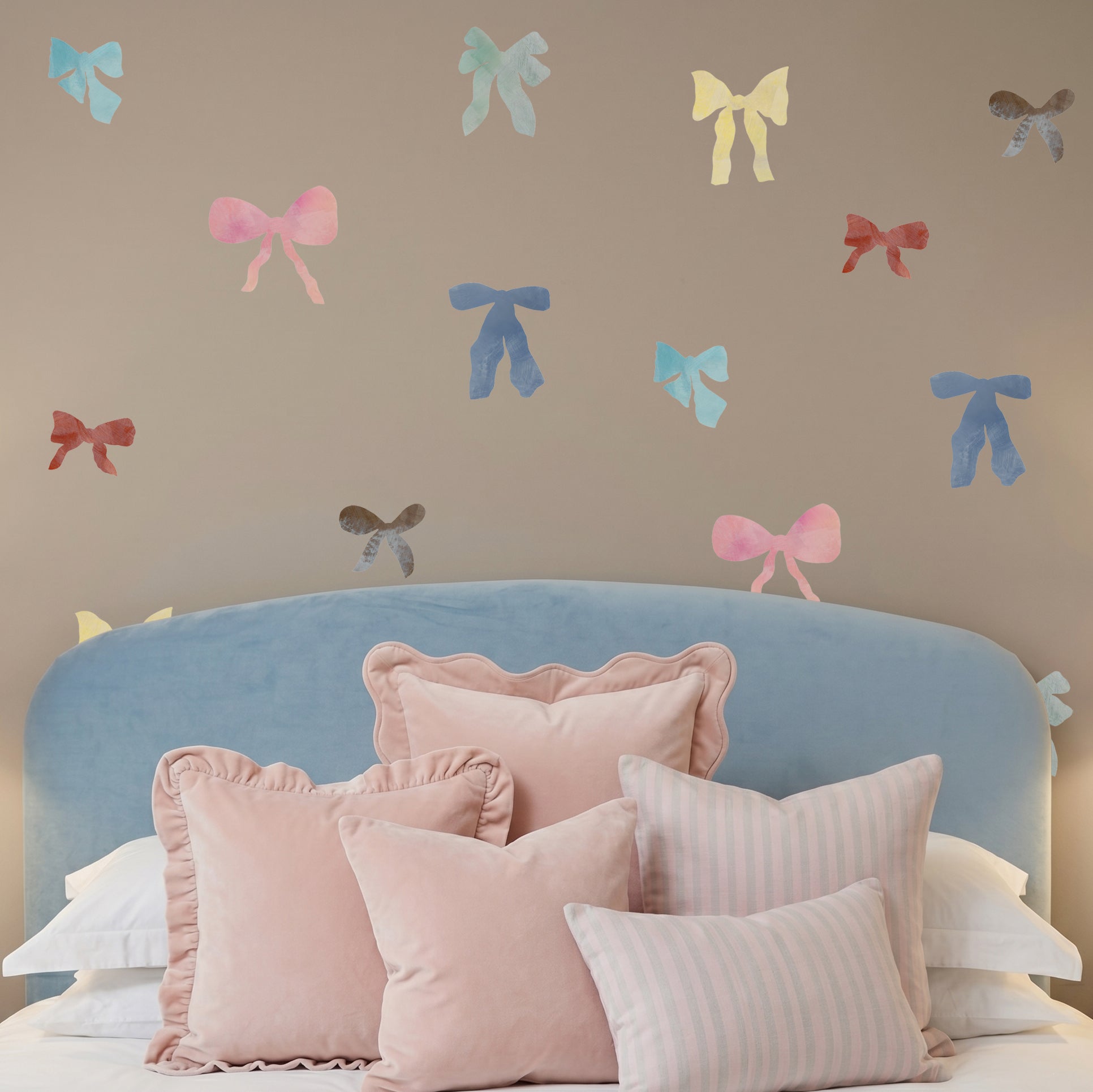 BOW wall sticker