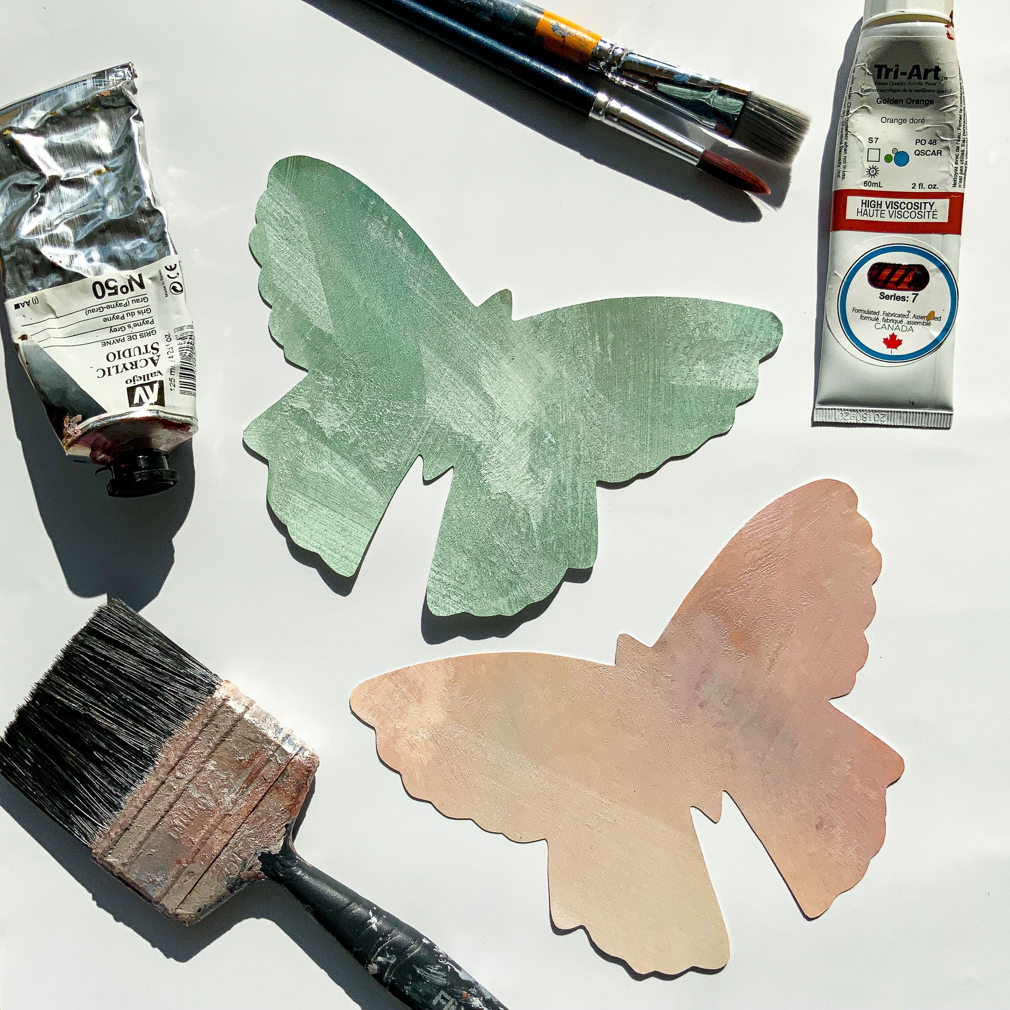 håndmalet tapet med sommerfugle. håndmalede sommerfugle wall stickers