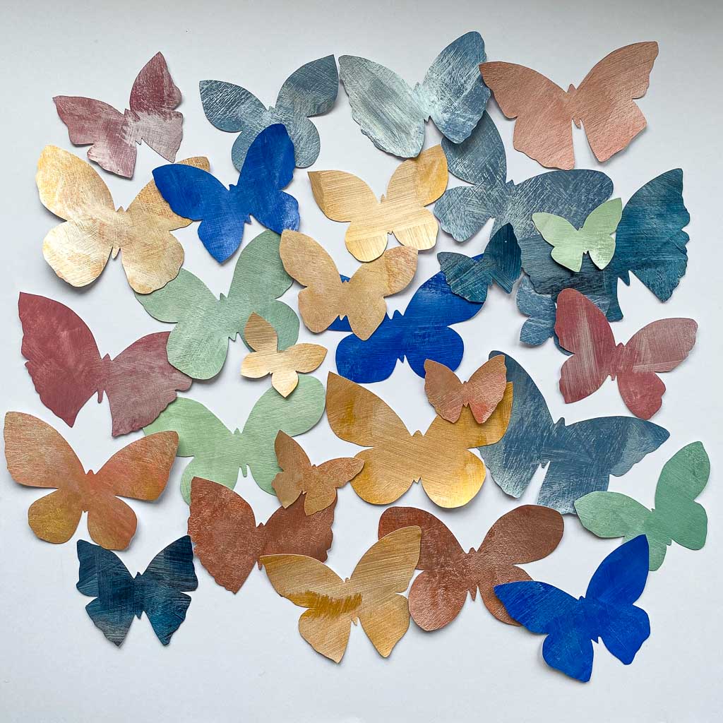 håndmalet sommerfugle vægdekoration